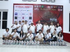DSRT Raih Juara Teratas Seeded B di Final Kejurnas Time Rally Buleleng Pereli DSRT menunjukkan trofi hasil prestasi pada Final Kejurnas Time Rally 2026. Foto Dok Istimewa