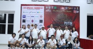 DSRT Raih Juara Teratas Seeded B di Final Kejurnas Time Rally Buleleng Pereli DSRT menunjukkan trofi hasil prestasi pada Final Kejurnas Time Rally 2026. Foto Dok Istimewa