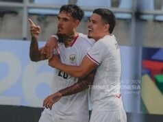 Timnas Indonesia Bertolak ke Singapura, Asa Lolos ke Semifinal Piala AFF 2026 Masih Terbuka Shayne Pattynama dan Ragnar Oratmangoen berselebrasi dalam duel Timnas Indonesia versus Timor Leste, fase grup Piala AFF 2026 di Stadion Chonburi, Thailand, Jumat (31/7/2026). (PSSI)
