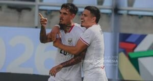 Timnas Indonesia Bertolak ke Singapura, Asa Lolos ke Semifinal Piala AFF 2026 Masih Terbuka Shayne Pattynama dan Ragnar Oratmangoen berselebrasi dalam duel Timnas Indonesia versus Timor Leste, fase grup Piala AFF 2026 di Stadion Chonburi, Thailand, Jumat (31/7/2026). (PSSI)