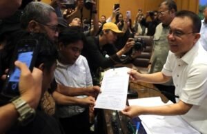 Pimpinan DPR RI Siap Mundur Jika RUU Perampasan Aset Tak Disahkan 15 Desember 2026 Massa AMPB bubar setelah audiensi dengan DPR, yang berkomitmen menyelesaikan RUU Perampasan Aset hingga 15 Desember 2026. (ANTARA FOTO/Asprilla Dwi Adha)
