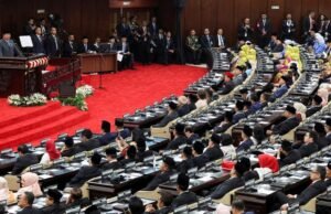 Besok Prabowo Sampaikan Nota Keuangan dan RAPBN 2027, Ini Gambaran Awalnya Presiden Indonesia Prabowo Subianto menyampaikan Pidato Kenegaraan tahunannya, menjelang Hari Kemerdekaan negara ini, di Jakarta, Indonesia, 15 Agustus 2025. (REUTERS/Ajeng Dinar Ulfiana)