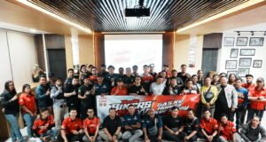 Gas ke Honda Bikers Day Bersama Trio Motor, Bikers Honda Diajak Perkuat Solidaritas dan #Cari_Aman Para bikers Honda berfoto bersama usai mengikuti rangkaian kegiatan Gas ke Honda Bikers Day bersama PT Trio Motor. Foto Dok Trio Motor