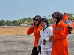 Kisah Korban Selamat KM Virgo Transport 8, Melinda Baru Seminggu Bekerja sebagai Penyanyi di Kapal KORBAN KM VIRGO- Satu korban KM Virgo Transport 9 berhasil dievakuasi menggunakan helikopter landing di Lanud Sjamsudin Noor di Banjarbaru, Senin (14/9/2029) siang. Foto Dok banjarmasin.tribunnews.com