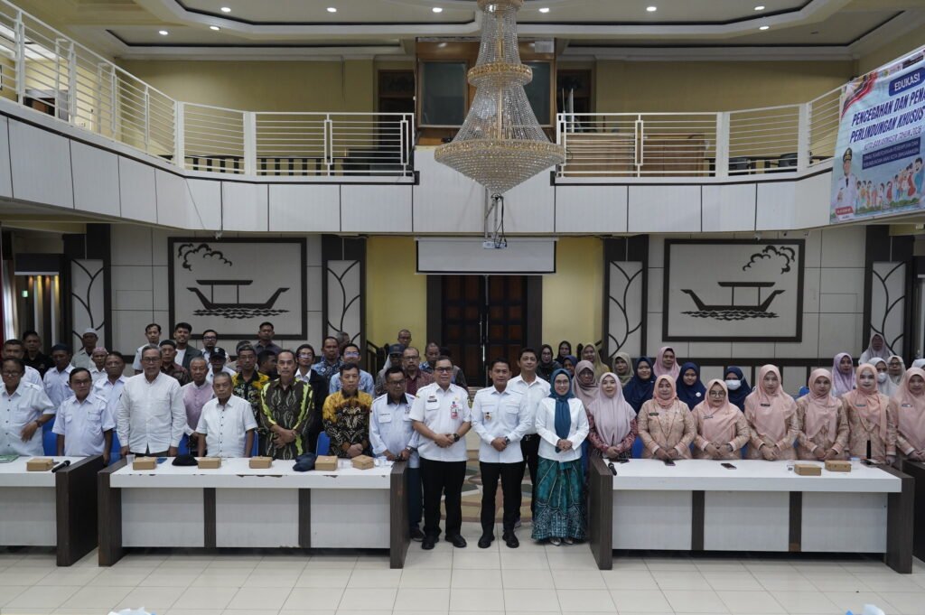 Wali Kota Banjarmasin H. Muhammad Yamin HR bersama 70 Peserta Ikuti Edukasi Pencegahan dan Penanganan Kekerasan Anak di Banjarmasin. Foto Dok Istimewa