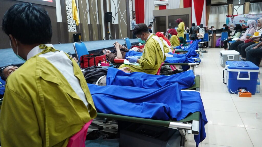 Relawan PMI Layani Donor Darah dalam Rangkaian HUT ke-81 PMI. Foto Dok Istimewa