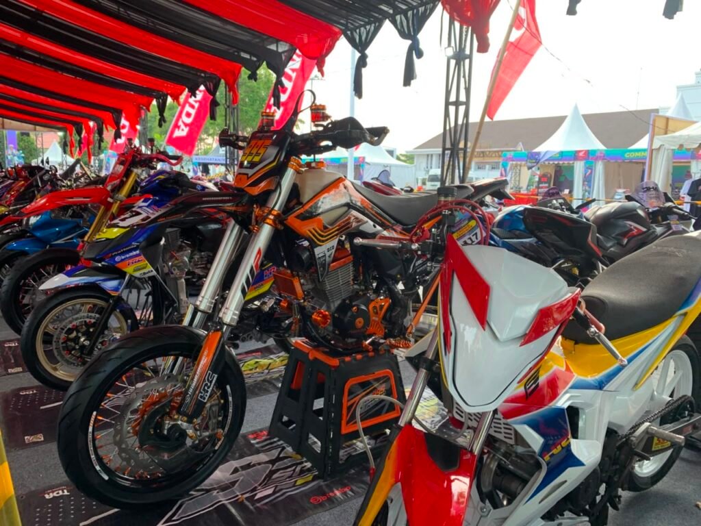 Sejumlah sepeda motor dengan konsep kustom dan modifikasi ekstrem menjadi bagian dari karya yang dipamerkan dalam Honda Modif Contest 2026. Foto Dok Istimewa