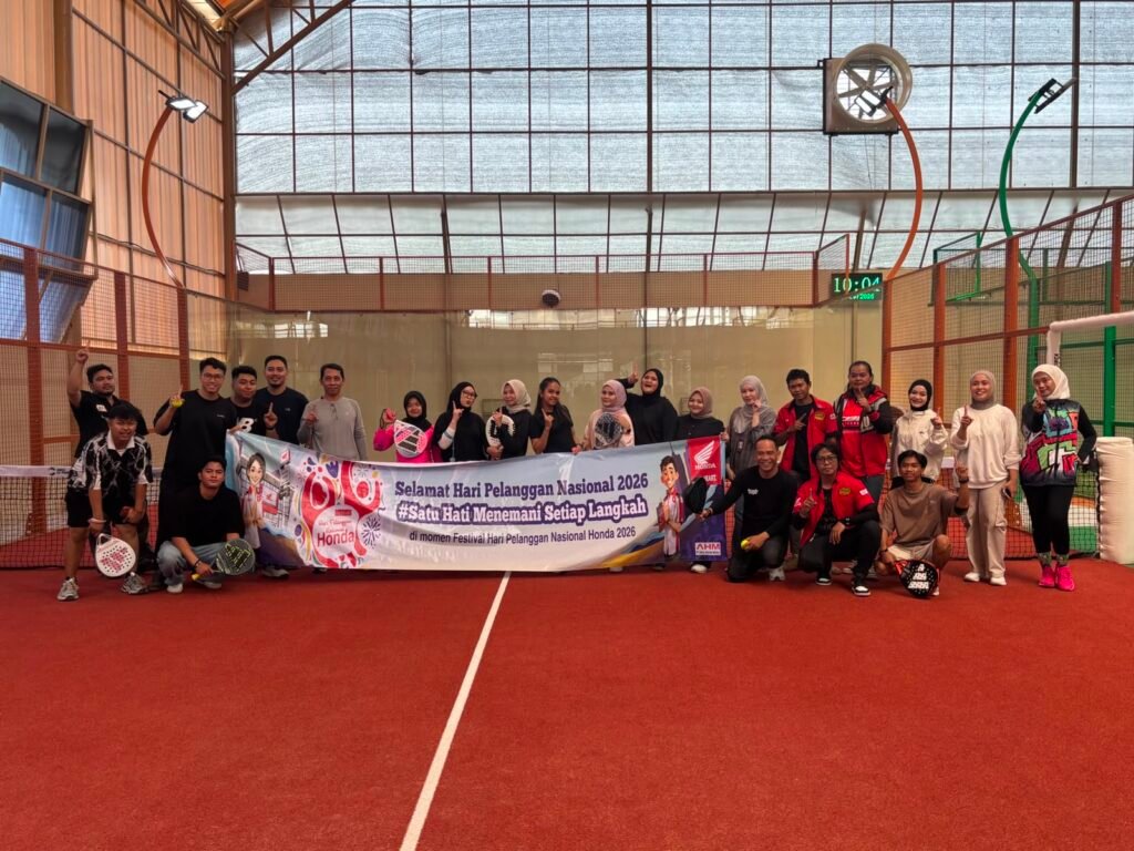 Kebersamaan Peserta Fun Padel Meriahkan Hari Pelanggan Nasional Honda 2026. Foto Dok Istimewa