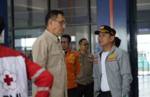 Wali Kota Banjarmasin Kawal Langsung Rencana Evakuasi KM Virgo 08 Wali Kota Banjarmasin H.M. Yamin HR turun langsung ke Pelabuhan Trisakti, Minggu (13/9/2026). Foto Dok Istimewa
