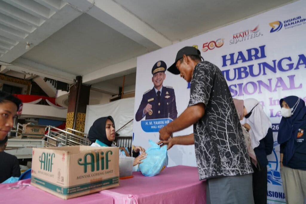 Antusias Warga Memadati Pasar Murah di Halaman Balai Kota Banjarmasin. Foto Dok Istimewa