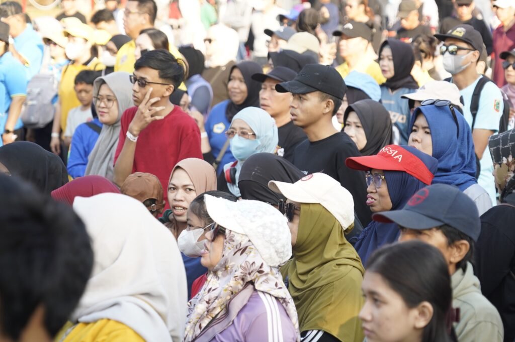 Warga dari berbagai latar belakang agama mengikuti kegiatan doa bersama dalam rangka memperkuat semangat toleransi dan kebersamaan di Kota Banjarmasin. Foto Dok Istimewa