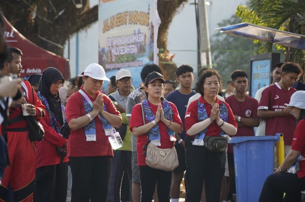 Sejumlah peserta mengikuti rangkaian doa bersama lintas agama dalam kegiatan peringatan Hari Jadi ke-500 Kota Banjarmasin. Foto Dok Istimewa