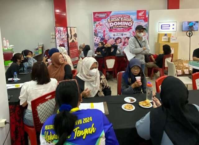 Dealer Honda Cahaya Indah Motor Hadirkan Emak-Emak Domino Champion di Palangka Raya. Foto Dok Trio Motor Dealer Honda Cahaya Indah Motor Hadirkan Emak-Emak Domino Champion di Palangka Raya. Foto Dok Trio Motor