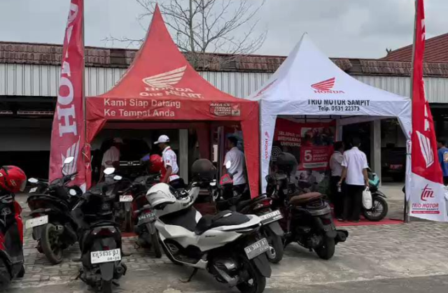 Honda Trio Motor Sampit Hadirkan Layanan Servis Langsung di Area Publik Pemda Kotim. Foto Dok Trio Motor Honda Trio Motor Sampit Hadirkan Layanan Servis Langsung di Area Publik Pemda Kotim. Foto Dok Trio Motor