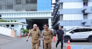 Gubernur Kalsel Dukung Embung Pematang Panjang, Banjarmasin Siapkan 1,1 Juta Kubik Cadangan Air Wali Kota Banjarmasin H.M. Yamin HR bersama Gubernur Kalsel H Muhidin. Foto Dok Istimewa