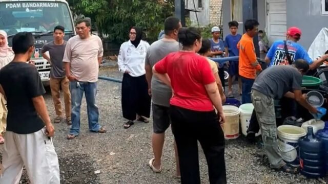 AIR BERSIH- Penyaluran air bersih PAM Bandarmasih ke wilayah Banjarmasih terdampak darurat air di musim kemarau.