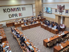 DPR Sudah Serap Aspirasi Hampir 60 Pihak dalam Penyusunan RUU Perampasan Aset Ilustrasi. Suasana rapat di Komisi III DPR beberapa waktu lalu. (CNN Indonesia/Thohirin)