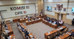DPR Sudah Serap Aspirasi Hampir 60 Pihak dalam Penyusunan RUU Perampasan Aset Ilustrasi. Suasana rapat di Komisi III DPR beberapa waktu lalu. (CNN Indonesia/Thohirin)