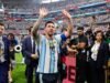 Lionel Messi Resmi Pensiun dari Timnas Argentina, Tinggalkan 207 Caps dan Segudang Rekor Pemain Argentina Lionel Messi meninggalkan lapangan setelah laga Grup J Piala Dunia 2026 antara Argentina vs Austria di Arlington, Texas, dekat Dallas, Senin, 22 Juni 2026. (AP Photo/Tony Gutierrez)