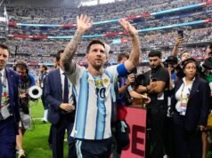 Lionel Messi Resmi Pensiun dari Timnas Argentina, Tinggalkan 207 Caps dan Segudang Rekor Pemain Argentina Lionel Messi meninggalkan lapangan setelah laga Grup J Piala Dunia 2026 antara Argentina vs Austria di Arlington, Texas, dekat Dallas, Senin, 22 Juni 2026. (AP Photo/Tony Gutierrez)