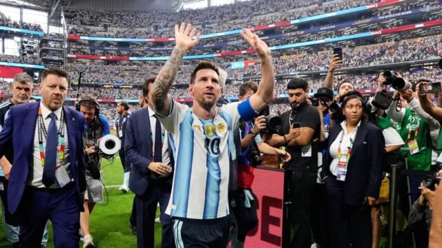 Pemain Argentina Lionel Messi meninggalkan lapangan setelah laga Grup J Piala Dunia 2026 antara Argentina vs Austria di Arlington, Texas, dekat Dallas, Senin, 22 Juni 2026. (AP Photo/Tony Gutierrez) Pemain Argentina Lionel Messi meninggalkan lapangan setelah laga Grup J Piala Dunia 2026 antara Argentina vs Austria di Arlington, Texas, dekat Dallas, Senin, 22 Juni 2026. (AP Photo/Tony Gutierrez)