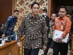 Prabowo Resmi Ganti Purbaya dengan Suahasil Nazara sebagai Menkeu Mantan Menteri Keuangan Purbaya Yudhi Sadewa (kedua kiri) tiba untuk mengikuti rapat kerja dengan Badan Anggaran (Banggar) DPR di Kompleks Parlemen, Jakarta, Senin (07/09).