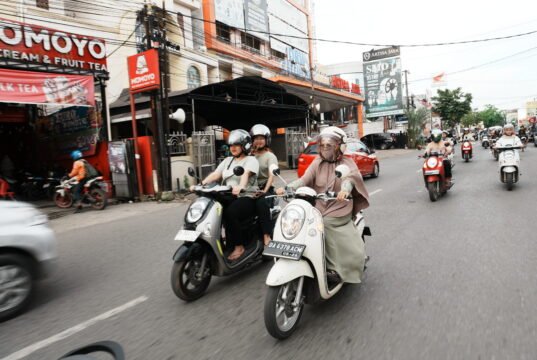 Honda Trio Motor Bagikan Tips #Cari_Aman Berkendara di Tengah Perubahan Cuaca Kalselteng Honda Trio Motor Bagikan Tips #Cari_Aman Berkendara di Tengah Perubahan Cuaca Kalselteng