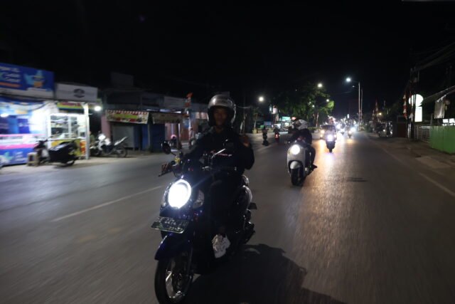 Honda Trio Motor Bagikan Tips #Cari_Aman Berkendara pada Malam Hari Honda Trio Motor Bagikan Tips #Cari_Aman Berkendara pada Malam Hari