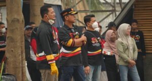 Pemko Banjarmasin Bongkar 9 Bangunan di Kampung Ketupat, Benahi Pasar Teluk Dalam Wali Kota Banjarmasin, H. M. Yamin HR Tinjau Penataan Kawasan Kampung Ketupat. Foto Dok Istimewa