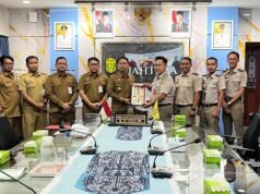 Pemko Banjarmasin Terima 187 Sertipikat Hak Pakai PSU Perumahan dari Kantor Pertanahan Wali Kota Banjarmasin, H. M. Yamin HR, menerima langsung penyerahan tersebut dengan didampingi Sekretaris Daerah Kota Banjarmasin, Ichrom Muftezar, dan Kepala Dinas Perumahan Rakyat dan Kawasan Permukiman (Disperkim) Kota Banjarmasin, Yusna Irawan. Foto Dok Istimewa