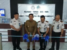 Karya Warga Binaan Lapas Banjarmasin Tuai Apresiasi Wali Kota Wali Kota Banjarmasin H. Muhammad Yamin HR bersama jajaran Lapas Kelas IIA Banjarmasin meresmikan fasilitas pelayanan terpadu satu pintu, Senin (19/10/2026). Foto Dok Istimewa