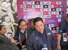 Erick Thohir Berharap Indonesia Women’s League Dongkrak Prestasi Timnas Putri Doorstop Ketua Umum PSSI Erick Thohir usai pembukaan Indonesia Women’s League di Stadion Madya, Jakarta, Minggu (18/10/2026) (Bola.com/Merisa Amanda).