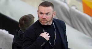 Wayne Rooney Kritik Tiga Penyerang MU, Sebut Tak Cukup Bagus untuk Bawa Tim ke Level Berikutnya Wayne Rooney - Topskor Manchester United sepanjang masa ini secara terang-terangan menolak kembali ke Old Trafford untuk mengisi kursi pelatih yang ditinggalkan Ole Gunnar Solskjaer. Rooney saat ini sedang fokus dan menikmati pekerjaanya sebagai pelatih Derby County. (AFP/Aleksandra Szmigiel)