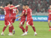 Eks Kapten Timnas Indonesia Prediksi Garuda Menang Tipis atas Thailand, Peluang 55-45 Rizky Ridho, Ole Romeny, dan Joy Pelupessy merayakan gol Timnas Indonesia ke gawang Bangladesh dalam laga terakhir Grup A FIFA ASEAN Cup 2026 di Stadion Utama Gelora Bung Karno, Jakarta, Kamis (1/10/2026). (Bola.com/Budy Santoso)