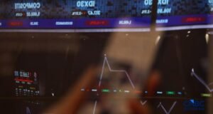 BEI Siapkan Bukti Transformasi Pasar Modal untuk Klarifikasi ke MSCI Foto: Layar menampilkan pergerakan Indeks Harga Saham Gabungan (IHSG) di Bursa Efek Indonesia (BEI), Jakarta, Selasa (30/6/2026). (CNBC Indonesia/Tri Susilo)